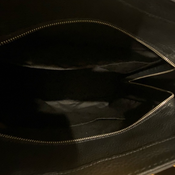 Beautiful Marc Jacobs Signet Black Leather Tote - Picture 8 of 10